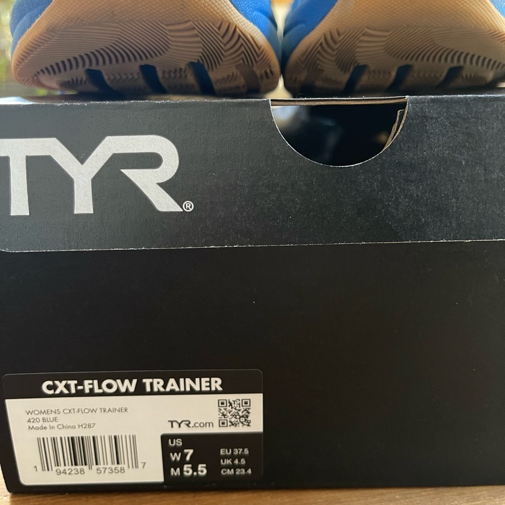 TYR Blue Athletic Shoes - Picture 4 of 4